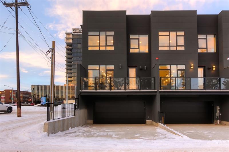 New Luxury Townhome Edmonton Exterior photo