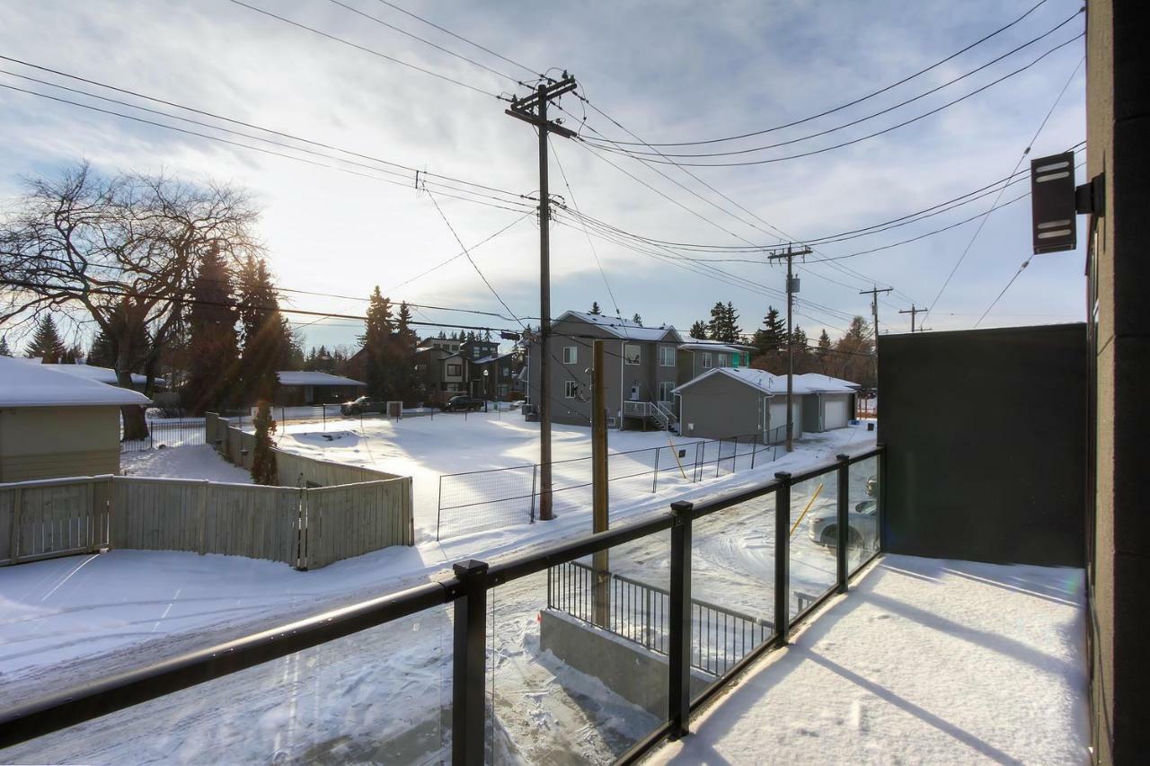 New Luxury Townhome Edmonton Exterior photo