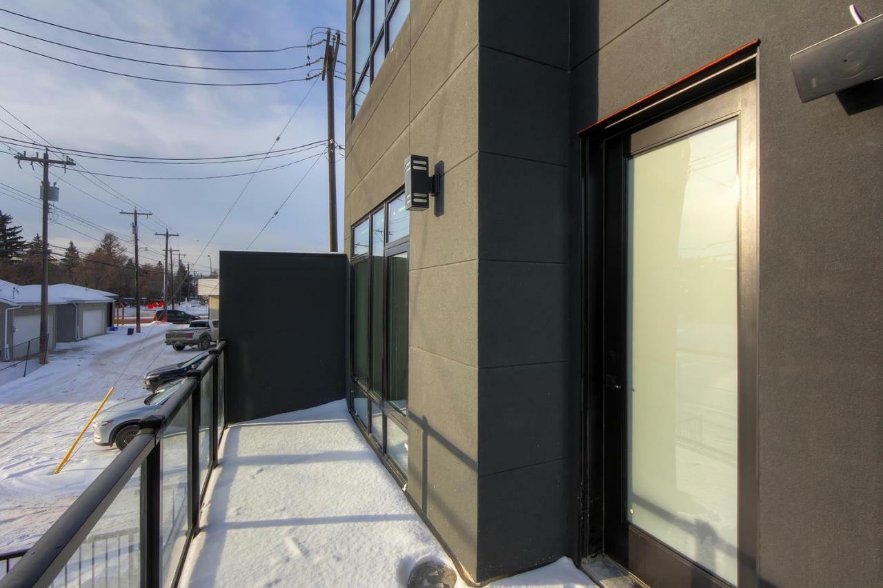 New Luxury Townhome Edmonton Exterior photo